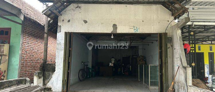 Toko Jalan Desa Ramai Dijual Di Daerah Prambon-Sidoarjo  1