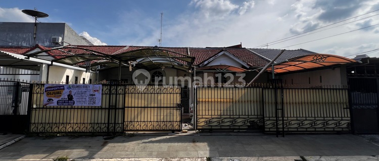 Rumah Dekat Stasiun Kereta Rawa Buaya Taman Semanan Indah Jakarta 1