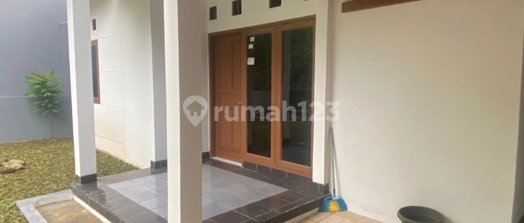 Rumah Luas Griyaloka Rapih Depan Taman Lokasi Dekat Sekolah 1