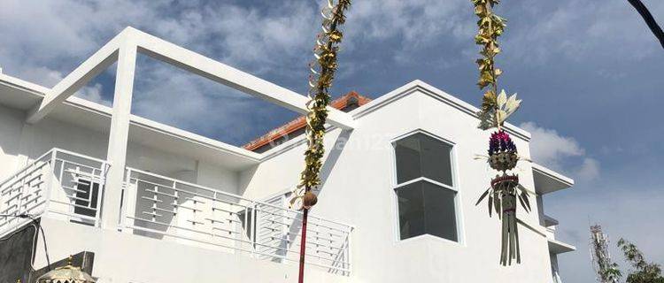 Rumah baru modern minimalis with pool 1