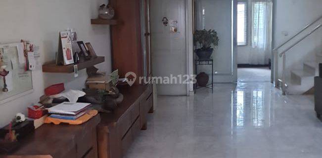 Rumah 3 Lantai di Jalan Lebak Lestari, Bagus, SHM 1