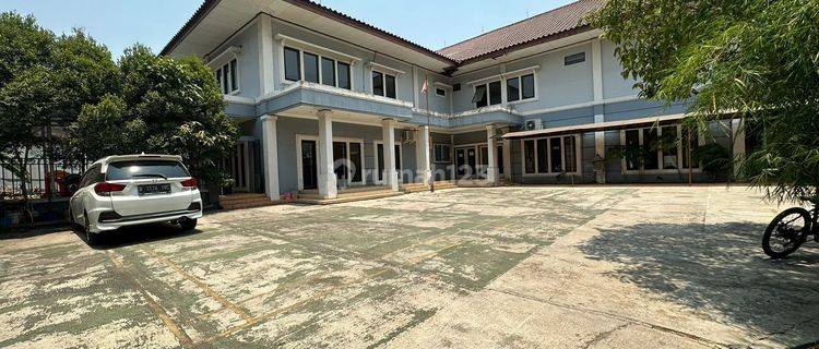  Disewakan Gedung Ex Sekolah Di Kemang Pratama Bekasi Barat 1