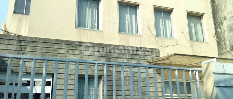 Very Strategic House in Tanjung Duren 1