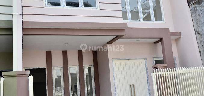 RUMAH BARU 2LT KONSEP TOWN HOUSE DI KALIJUDAN SURABAYA TIMUR SELANGKAH KE MERR 1