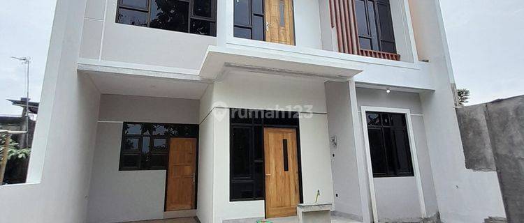 Rumah Baru 2 Lantai Modern 7 Menit Dari Ambarrukmo Plaza  1