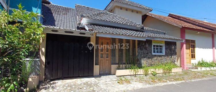 Rumah 3 Kamar Siap Huni di Sleman Dekat Jogja Bay Maguwo 1