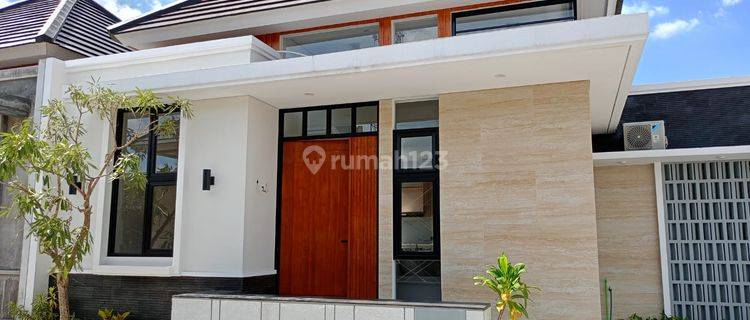 1 Unit Terakhir ! Rumah Tropis Modern di Sleman dekat Jogja Bay 1