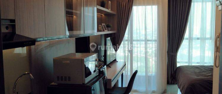 Apartemen Type Studio Full Furnished Tinggal Bawa Koper 1