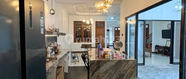 Langka Rumah 2 Lantai Senopati Kebayoran Baru Shm Bagus  1