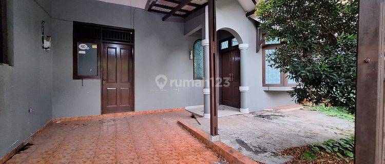 Rumah Rapi Luas Depan Taman Cluster Kencana Loka Bsd City  1