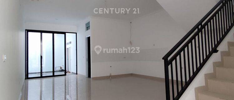 Rumah Tinggal Bangunan Baru Lokasi Strategis Di Pulomas S8116 1