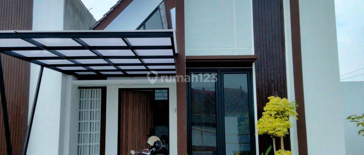 RUMAH MODERN EKSKLUSIF PERTAMA DI BREBES 1