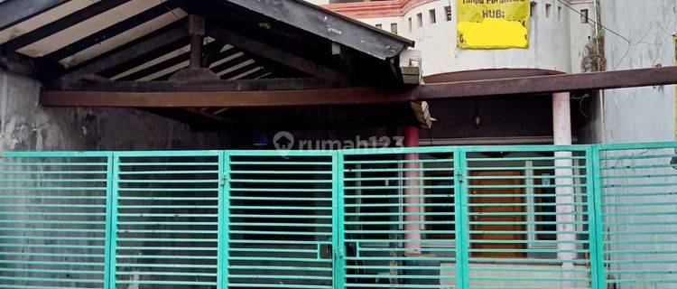 Rumah Strategis, Siap Huni Terawat Cocok Untuk Invest di Cipedes 1