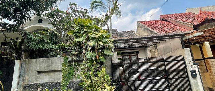 Rumah Minimalis, Terawat Siap Huni di Komplek Pondok Hijau 1