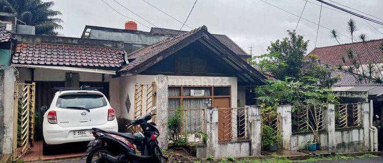 Rumah Asri, Strategis Cocok Untuk Investasi, Area Ligar Cigadung 1