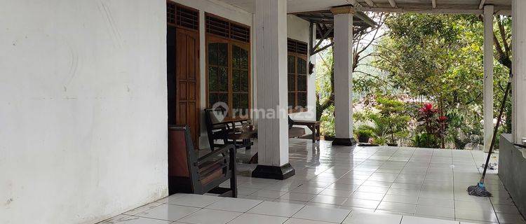 Rumah 2 lantai dan kolam ikan, lokasi jalan utama bandung cirebon 1