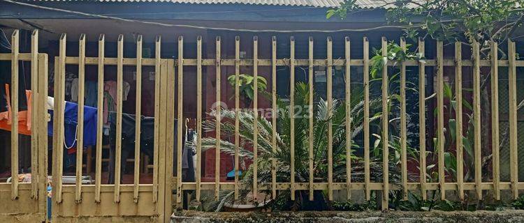 dijual rumah di gang mekar jaya Butuh Renovasi 1