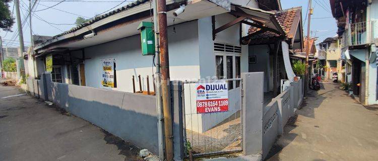 Rumah Ditengah Kota Jalan Batutulis 1