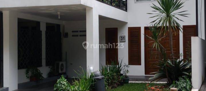 Dijual Rumah di Casablanca 2 Lantai Sudah Renovasi with pool 1