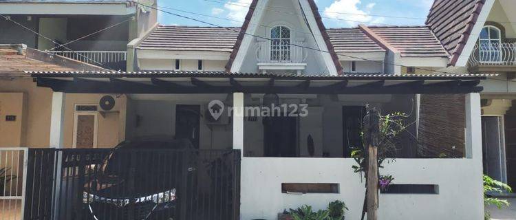 Disewakan Dan Dijual.rumah Di Tmn Venesia Dekat Taman Budaya 1