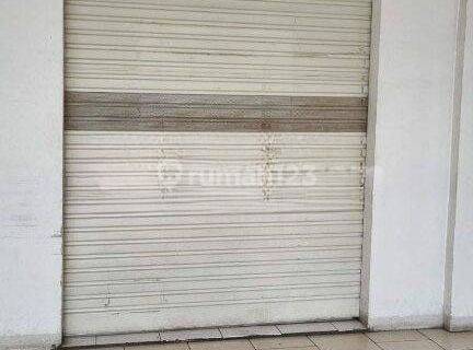Kios Siap Pakai di The Springlake Summarecon Bekasi 1
