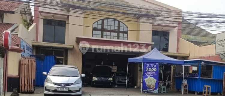 Showroom Mobil Semarang 1