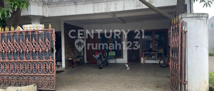 Corner House Near LRT Station in Jatibening Baru 1