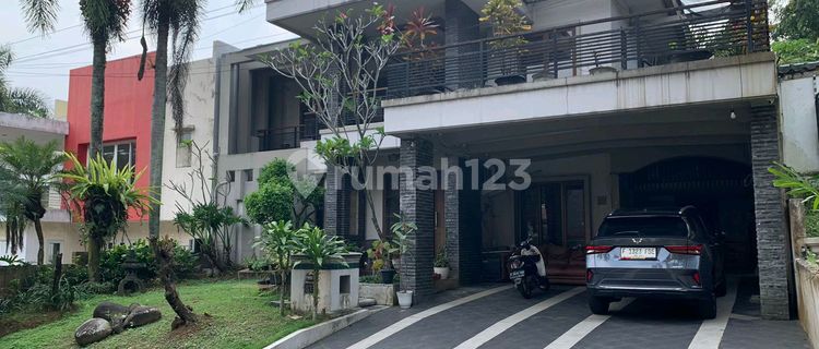 Luxury House + Swimming Pool In Green Golf Hill Sentul 1