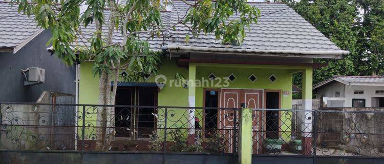 Rumah Jalan Husein Hamzah Pal 5 Fajar Kencana, Pontianak Barat 1