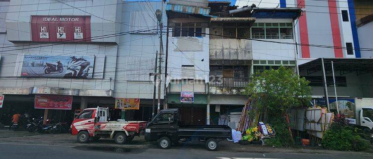 Ruko Jalan Sisimangaraja, Pontianak Kota 1