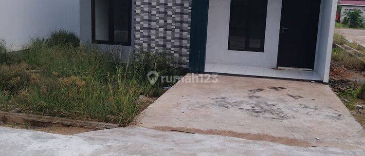 Rumah Jalan Raya Kapur Komplek Miari 12 Desa Kapur, Kubu Raya 1