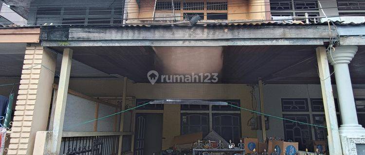 Rumah Jalan Veteran Gang Syukur 1, Pontianak Selatan 1