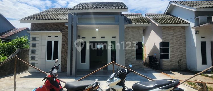 Jalan Villa Fasyah Regensi, Komplek Kosgoro Permai, Kubu Raya 1