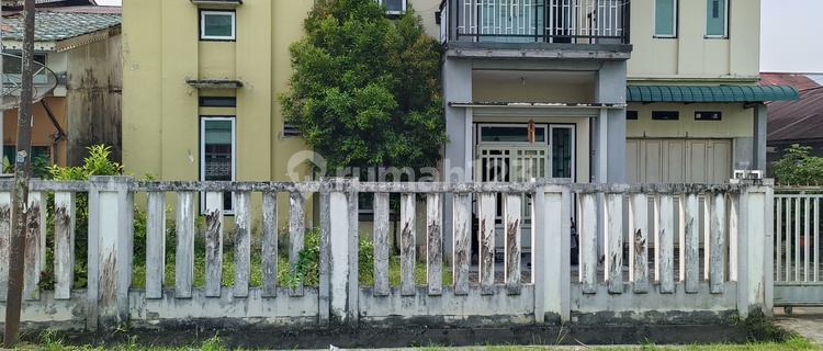 Dr. Wahidin Street, Gang Sepakat 2, West Pontianak House 1