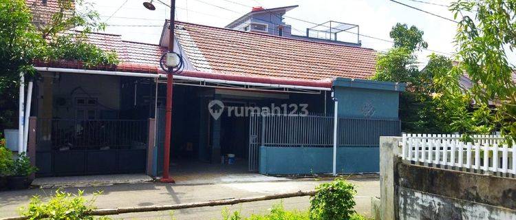 Rumah Jalan Sungai Raya Dalam Komplek Taman Anggrek, Kubu Raya  1