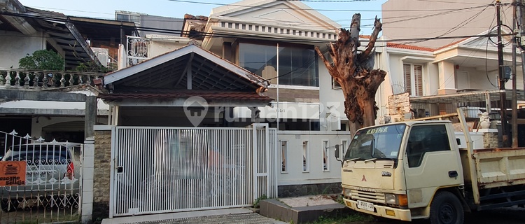 Rumah Tua Janur Kuning Residences, Kelapa Gading 1