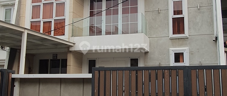 Rumah Modern Minimalis Gading Kirana Timur, Kelapa Gading Luas 9x17m2 1