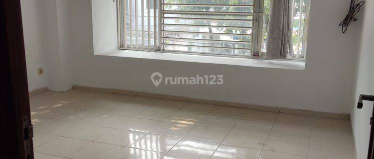 Ruko 3lantai Kartini Siap Pakai,parkir Memadai 1