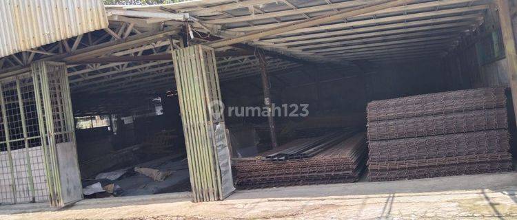 Dijual Gudang dan  Toko lokasi strategis di Nanjung 1