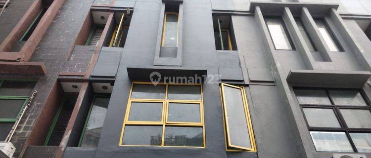 Ruko Pluit Sakti Dalam 3 Lantai 4,5 X 15 M² 1