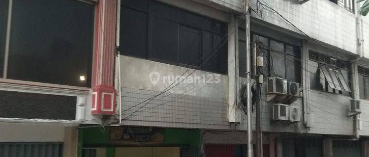 Ruko 3 Lantai Ciplas Klender Jakarta Timur  1