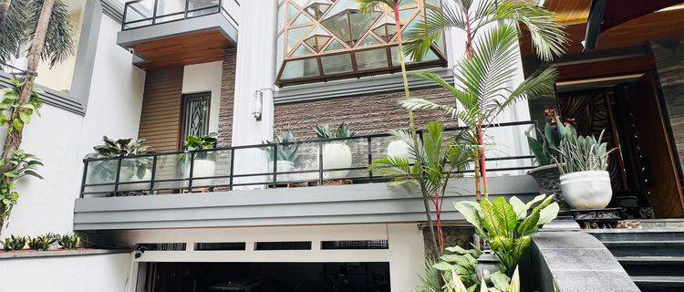 Rumah Mewah 2 Lantai Siap Huni Di Pakubuwono Jakarta Selatan 1