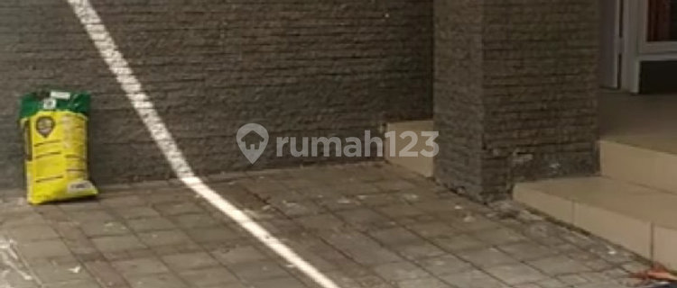 Rumah 2 Lantai Di KBP Siap Huni Lokasi Nyaman Asri 1