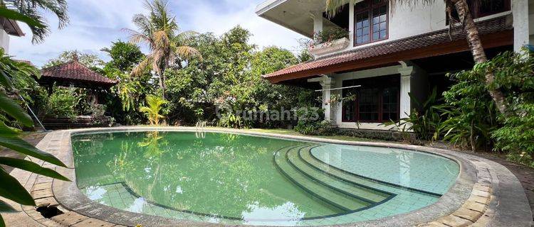 For Sale A Huge Villa In Renon 14 Are 4 Bedrooms Sumerta Kelod  1