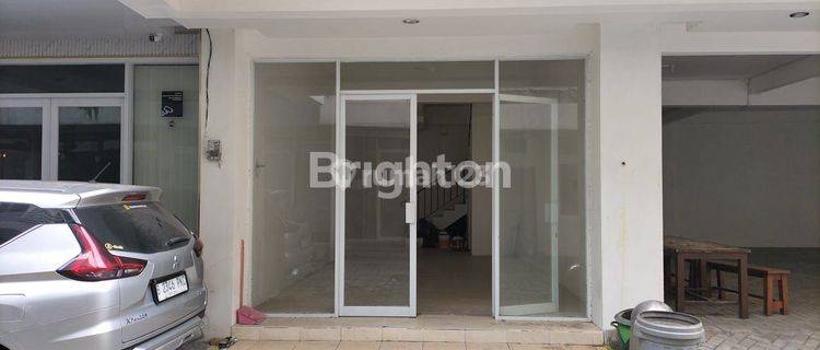*Butuh Jual Cepat Ruko Kondisi Bersih Terawat di Komplek Este Square* 1