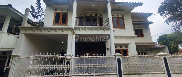 Disewakan Rumah 2 Lantai Besar Daerah Lembang Bandung Barat 1