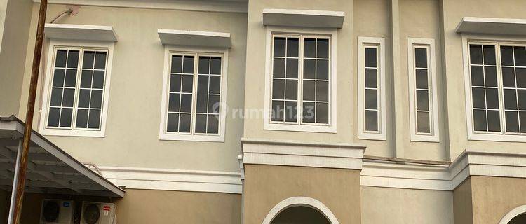 JUAL RUMAH VILLA MURAH MEDAN VILLA 2 LANTAI HANYA 600-JUTAAN SIAP HUNI LOKASI DI DAERAH MEDAN SUNGGAL KOMPLEK THE THAMES 1