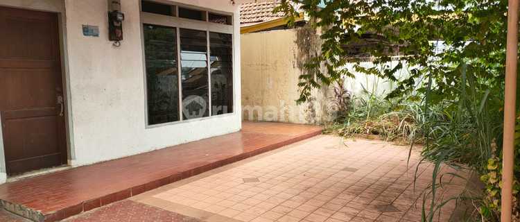 Dwiwarna Raya House Central Jakarta, Strategic Quick Sale 1