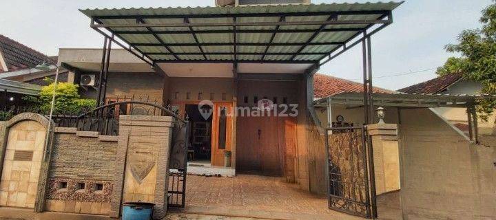 RUMAH KOMPLEKS FURNISHED SIAP HUNI DI MAJAPAHIT 2 LANTAI BAGUS SHM BARAT DAYA 1