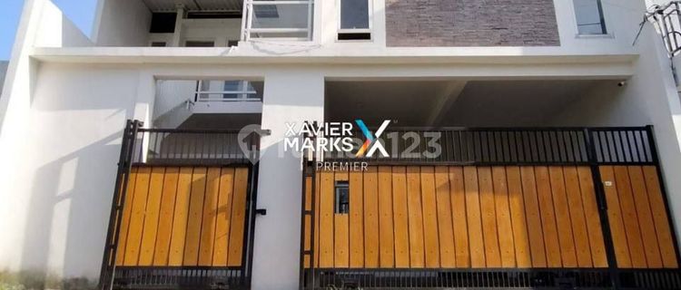 For Sale Active Boarding House with 15 Bedrooms, Fully Occupied 1